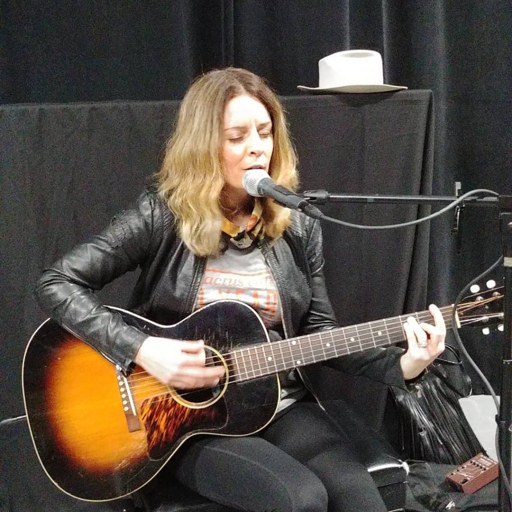 Warming up for tonight. @monicarizzio . tickets at http://bit.ly/RG21monica Don't miss out!

music